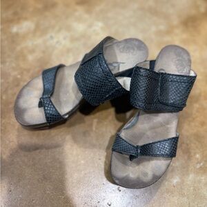 OTBT Black Snakeskin Sandals